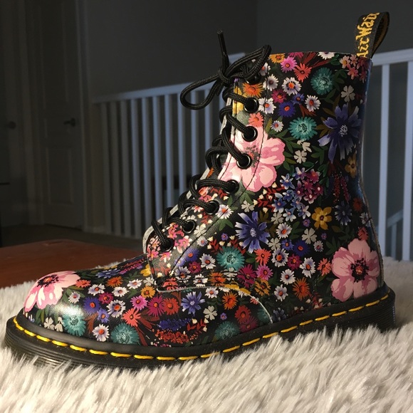 Dr. Martens Shoes - Dr.Martins Leather Boot